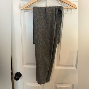 Good hart grey leggings